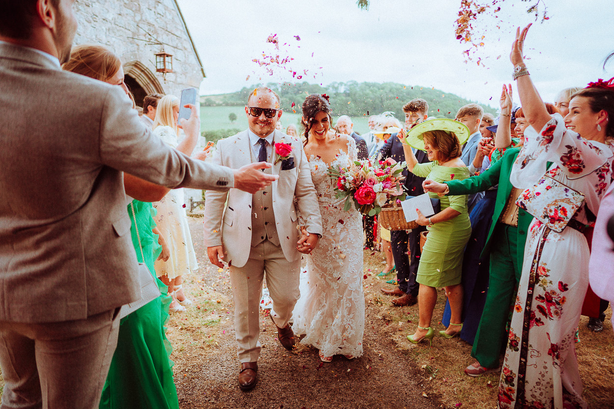 SANT FFRAED HOUSE WEDDING PHOTOGRAPHY 022 SANT FFRAED HOUSE WEDDING PHOTOGRAPHY 022